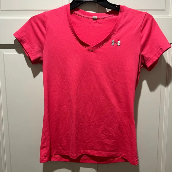 Under Armour Tops - Hot Pink Women’s Under Armour V-Neck Dri-Fit Workout T-Shirt Size Small